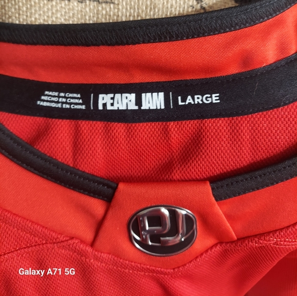 Large Pearl Jam Black Hawks Hockey Jersey - Picture 5 of 5